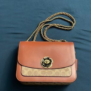 Coach Madison shoulder